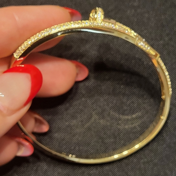 14k GOLD plated with rhinestone Nail Bracelet absolutely stunning!! - Picture 6 of 12